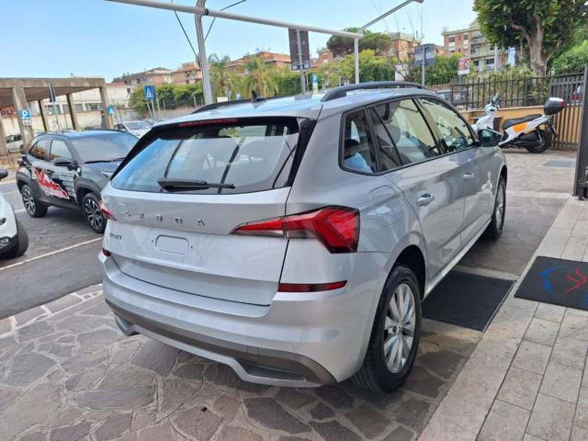 Skoda Kamiq 1.0 TSI 110 CV Dark Shade (3)