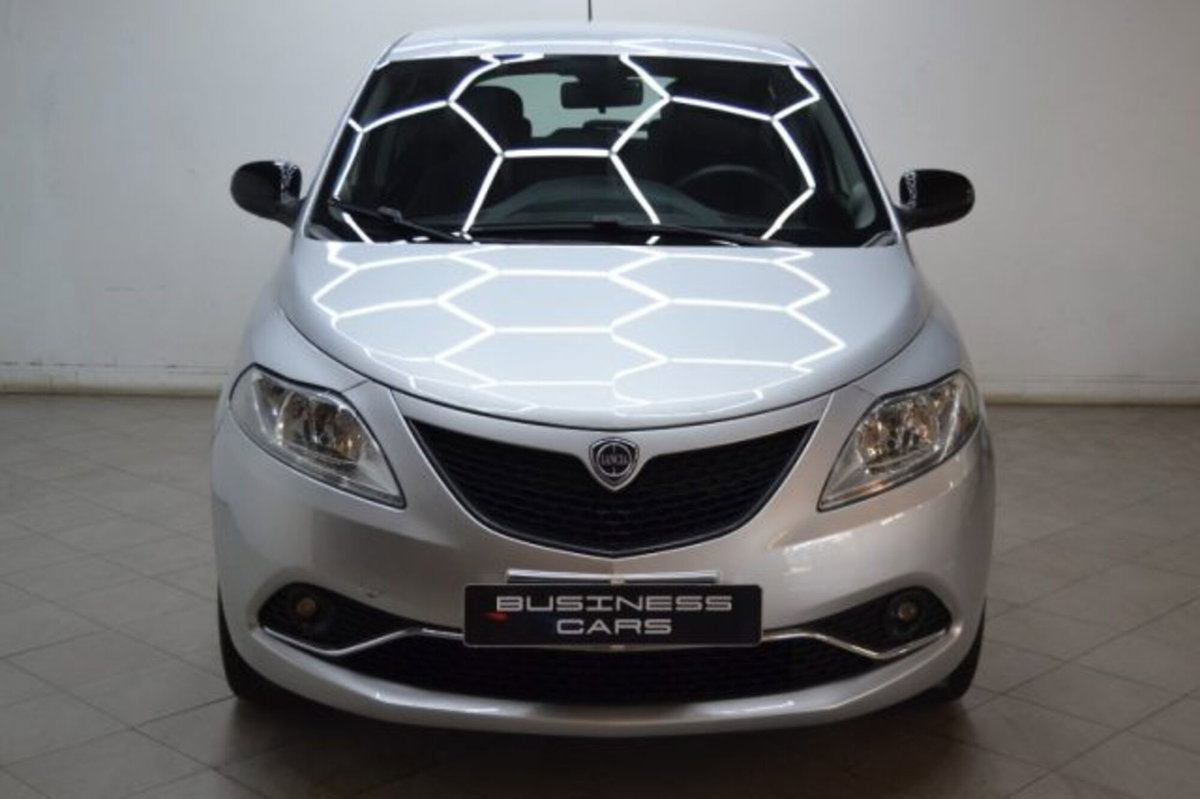 Lancia Ypsilon 1.0 FireFly 5 porte S&S Hybrid Ecochic Gold