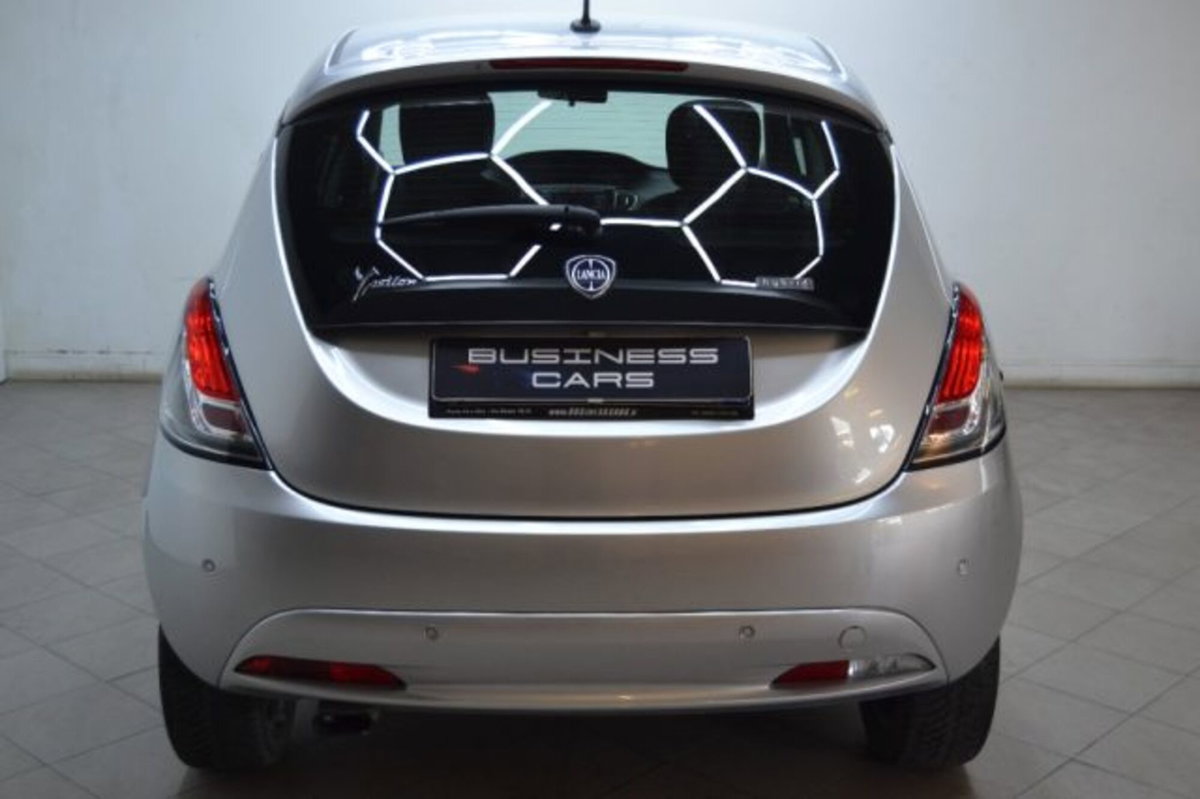Lancia Ypsilon 1.0 FireFly 5 porte S&S Hybrid Ecochic Gold (3)