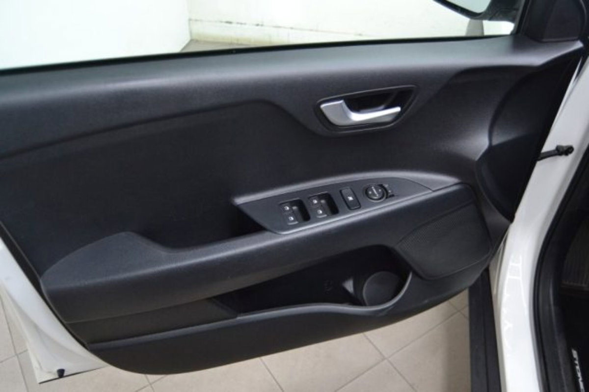 Kia Stonic 1.4 MPI EcoGPL Energy (10)