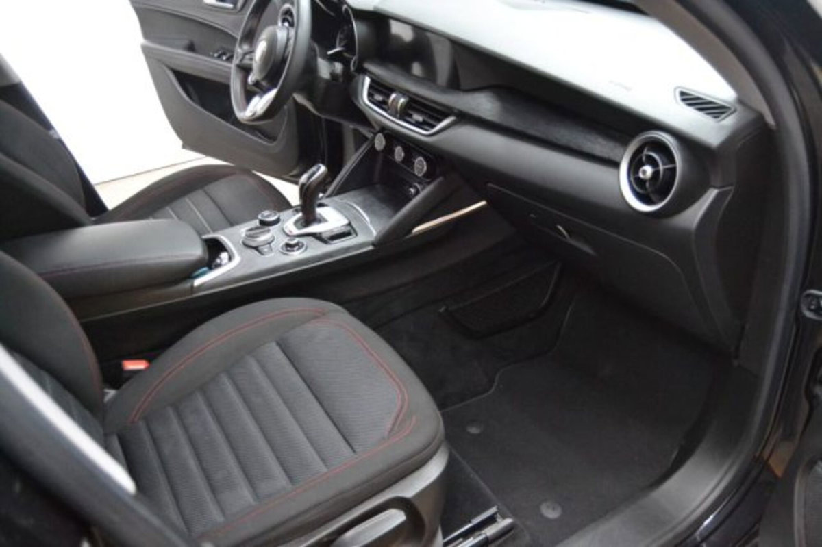 Alfa Romeo Stelvio Stelvio 2.2 Turbodiesel 190 CV AT8 Q4 Super Business (8)