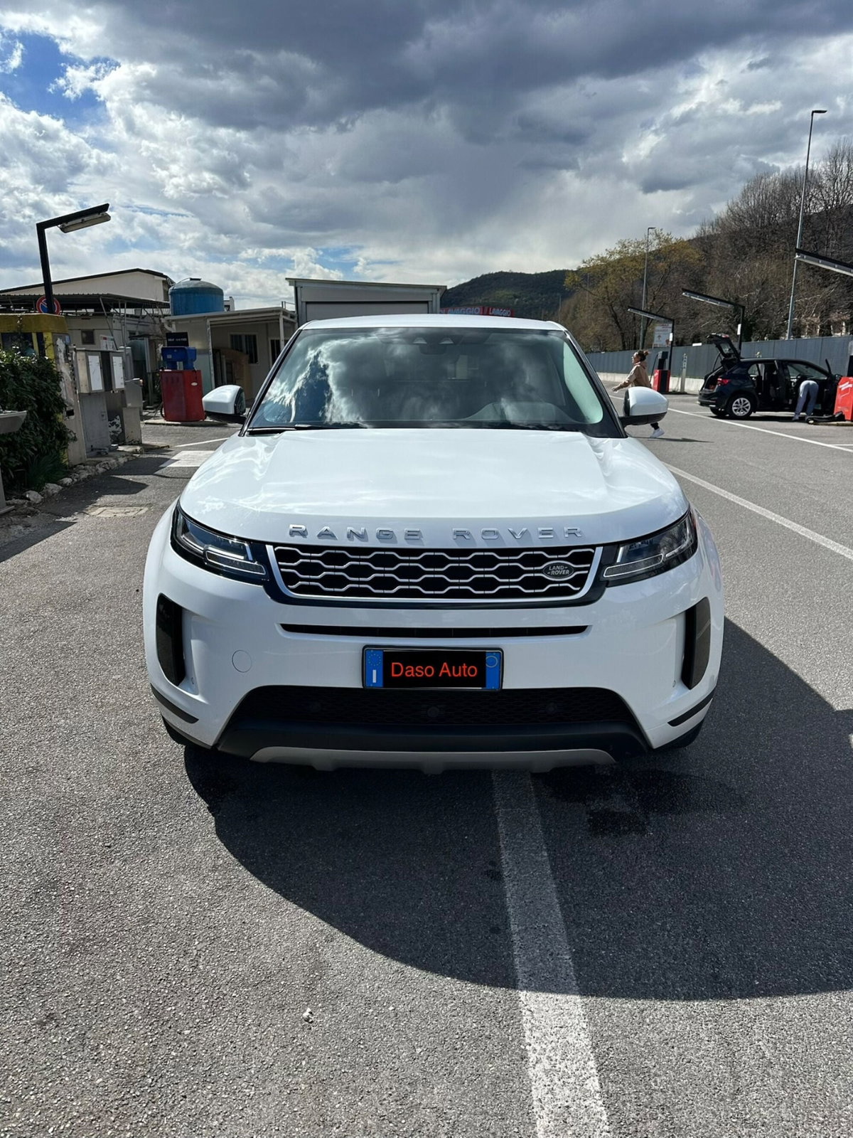 Land Rover Range Rover Evoque 2.0D I4 163 CV AWD Auto SE (2)
