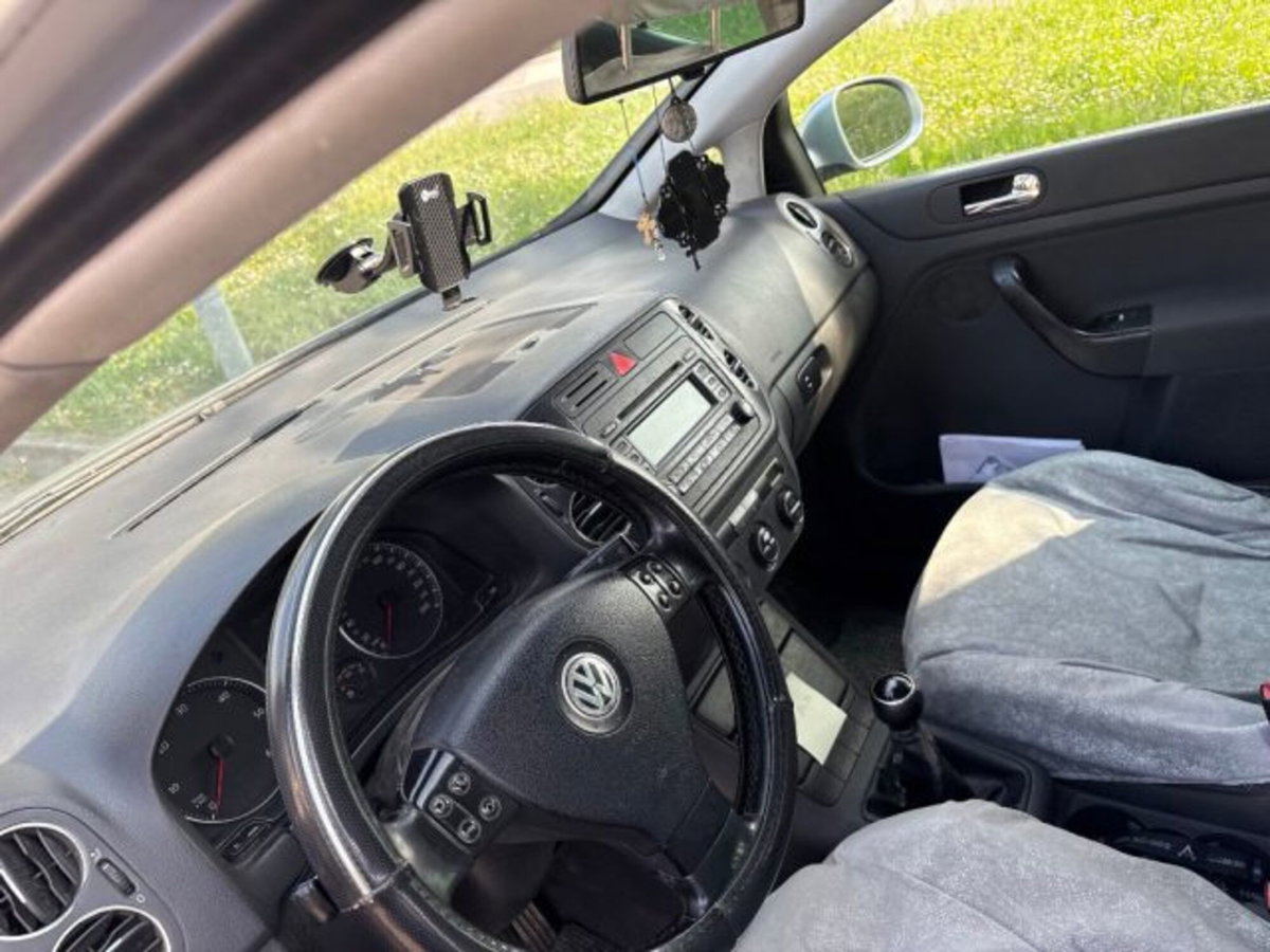 Volkswagen Golf 2.0 16V TDI 5p. Comfortline (3)