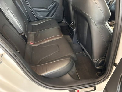 Audi A4 Avant 2.0 TDI 177CV mult. Business (11)