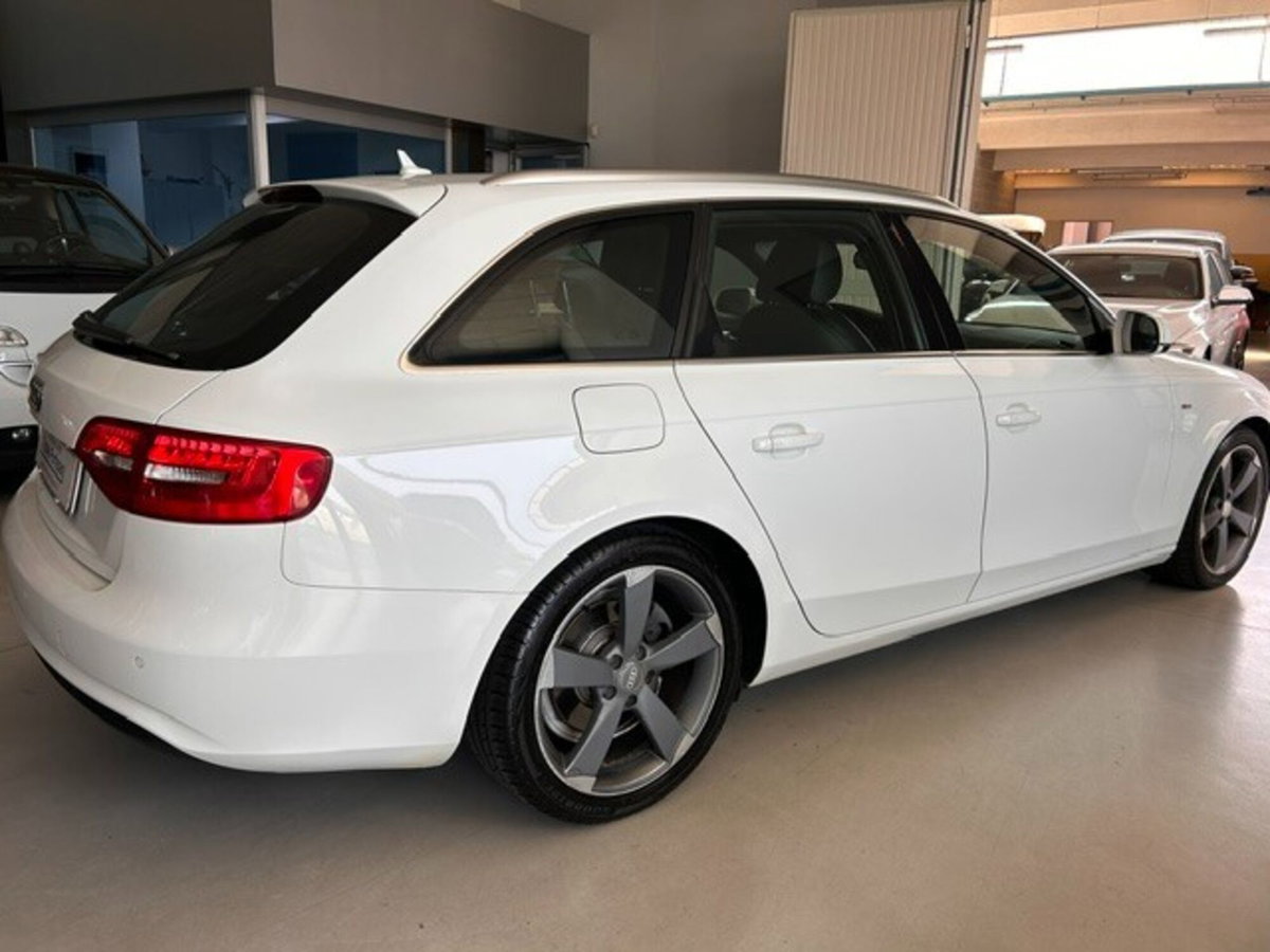 Audi A4 Avant 2.0 TDI 177CV mult. Business (14)