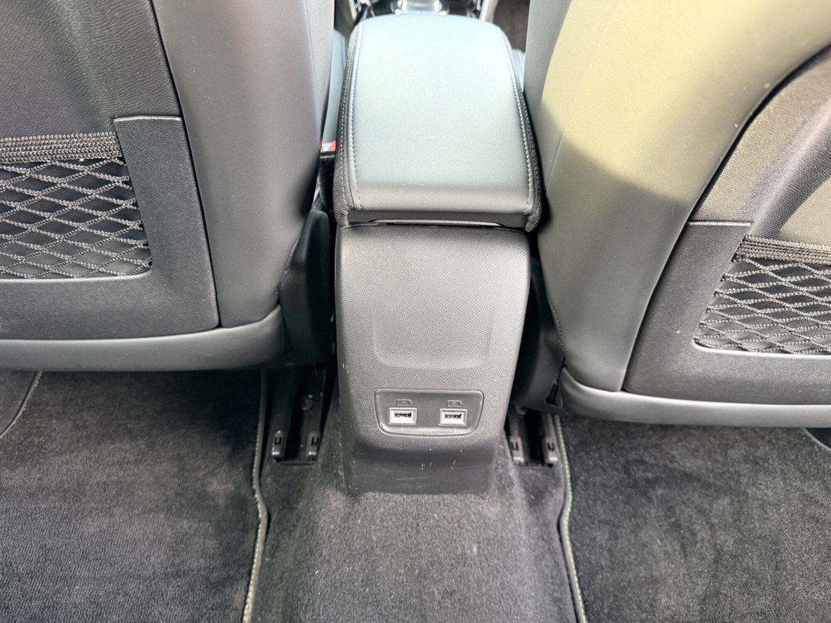 Peugeot 2008 PureTech 130 S&S EAT8 GT Pack (18)