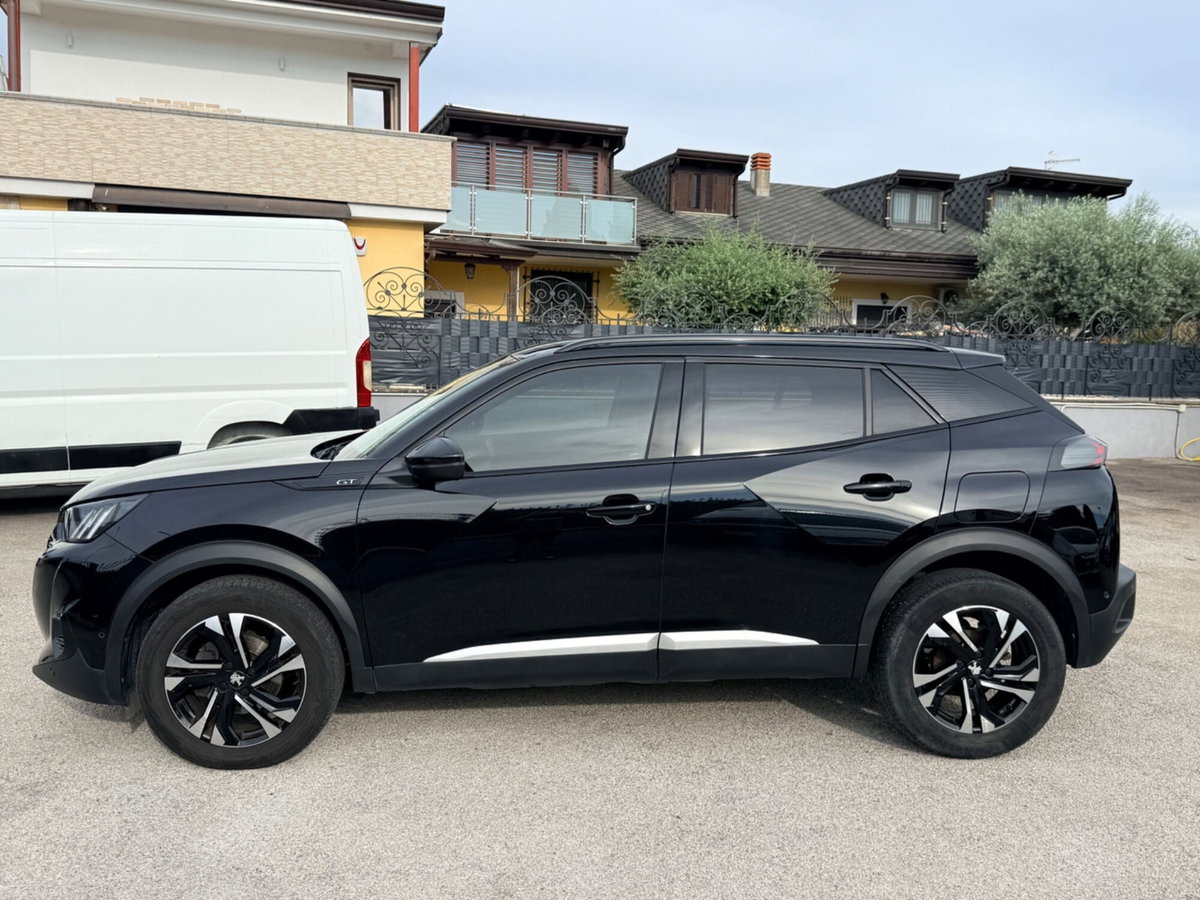 Peugeot 2008 PureTech 130 S&S EAT8 GT Pack (4)
