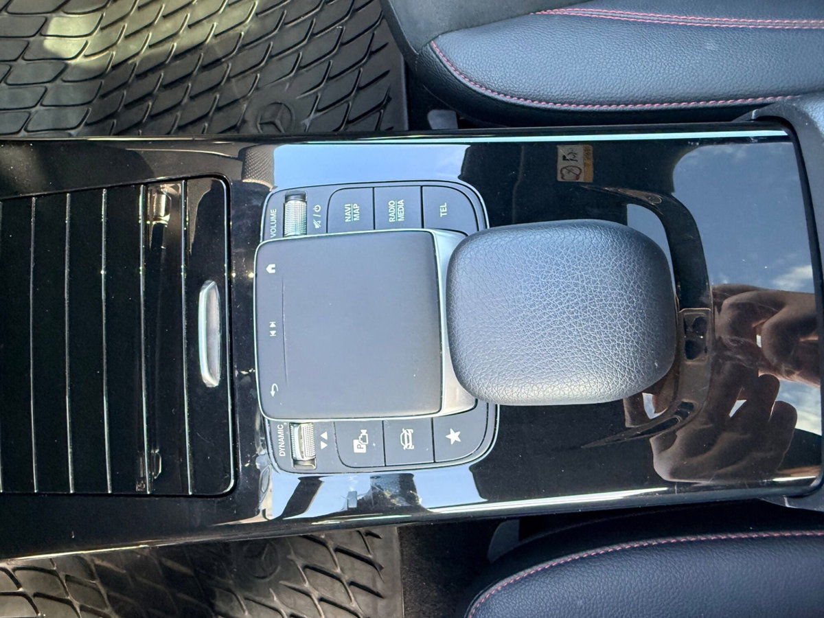 Mercedes-Benz Classe A 200 d Automatic Premium (18)