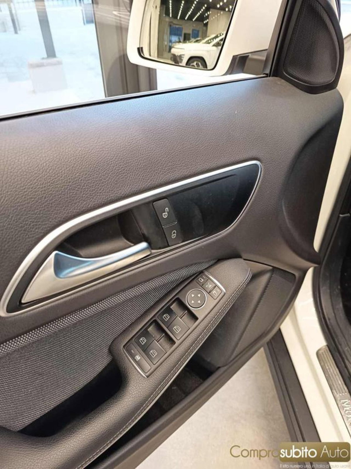 Mercedes-Benz GLA SUV 200 d Automatic 4Matic Premium (19)