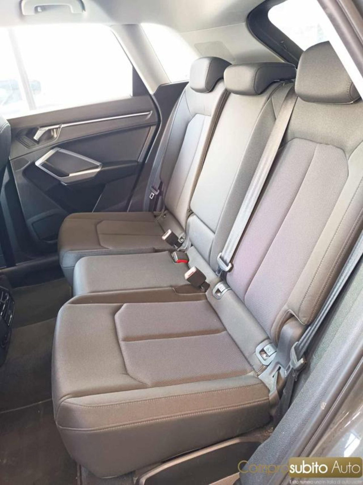 Audi Q3 35 TDI quattro Business (13)