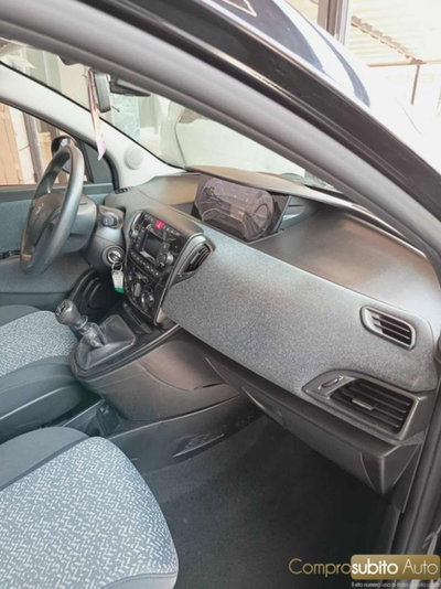 Lancia Ypsilon 1.0 FireFly 5 porte S&S Hybrid Gold Plus (18)