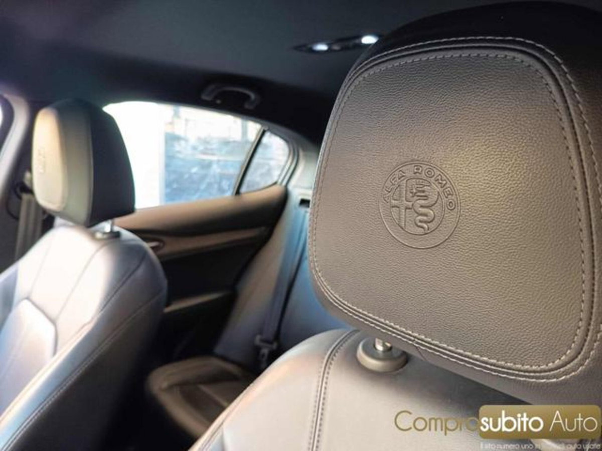 Alfa Romeo Stelvio Stelvio 2.2 Turbodiesel 210 CV AT8 Q4 Veloce (18)