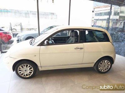 Lancia Ypsilon 1.2 69 CV Diva (4)