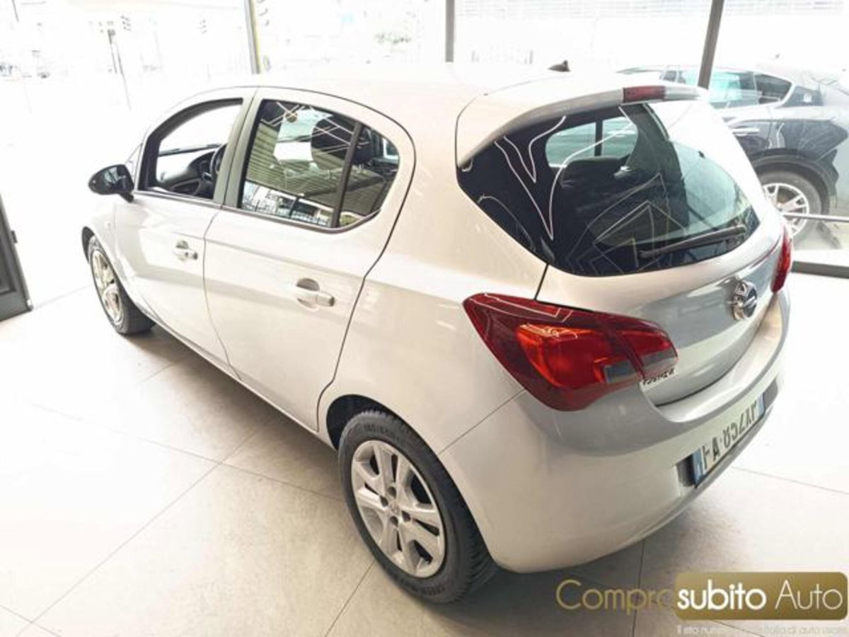 Opel Corsa 1.2 5 porte Edition (4)