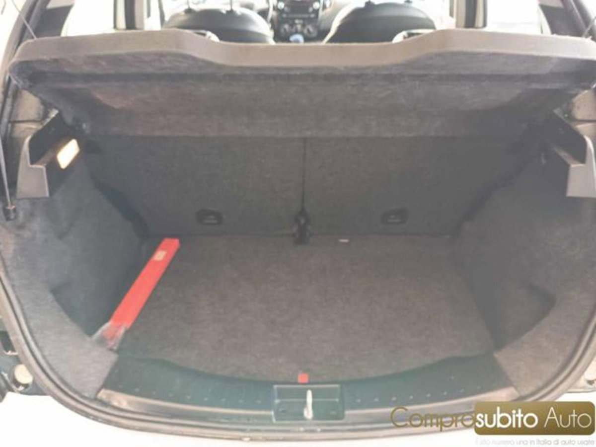 Lancia Ypsilon 1.3 MJT 75 CV Platino (13)