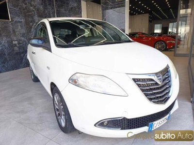 Lancia Ypsilon 1.3 MJT 75 CV Platino (2)