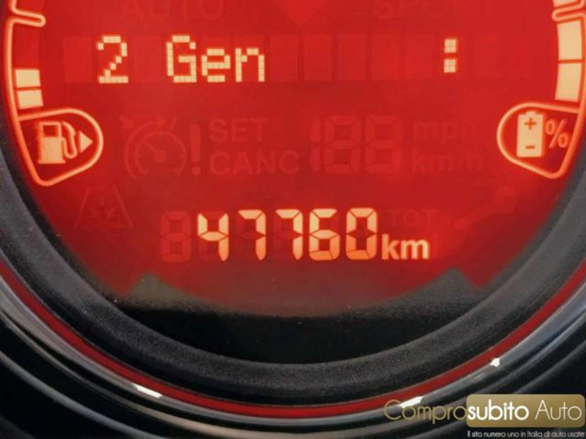Fiat 500 1.0 Hybrid Red (13)