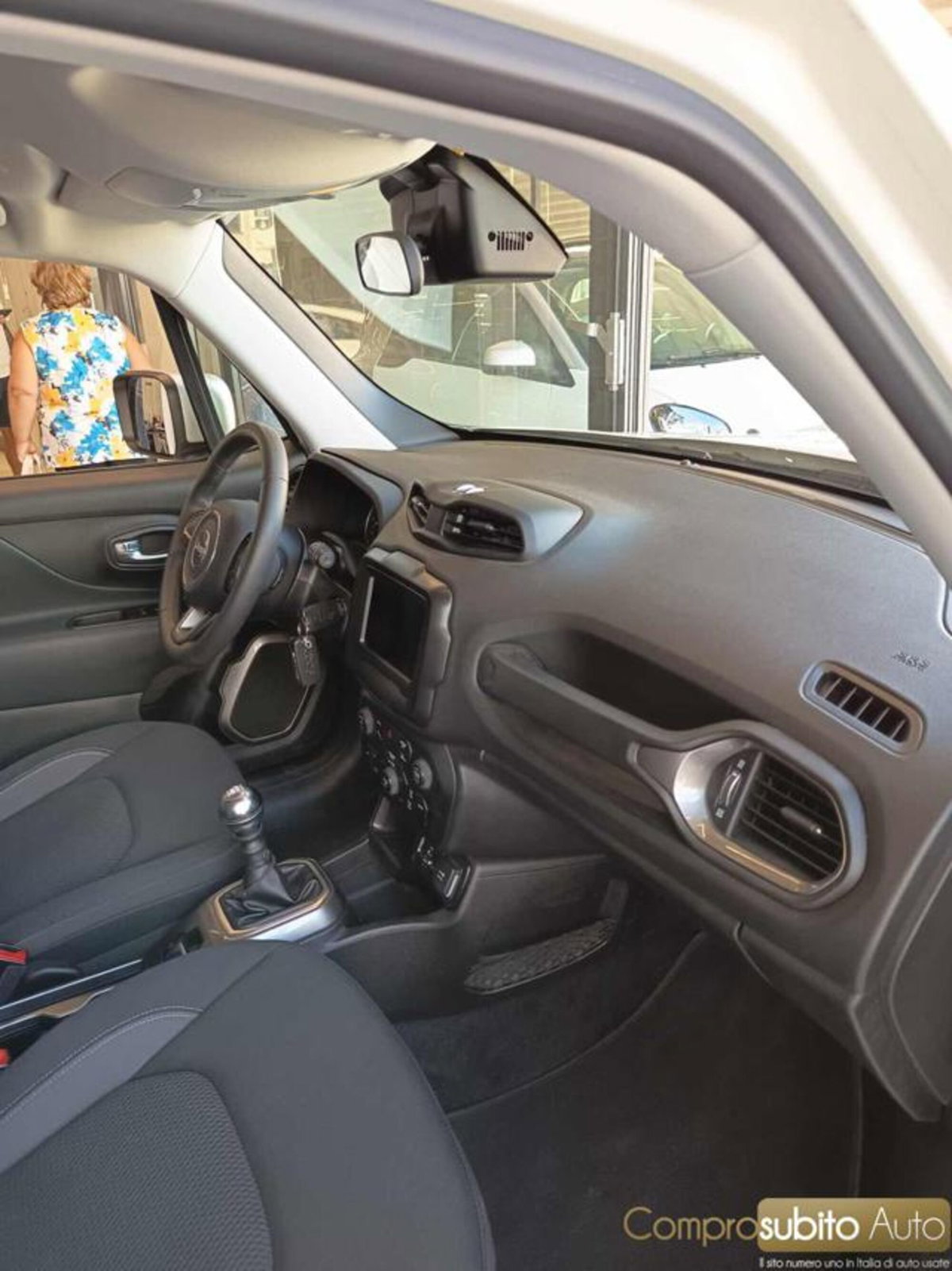 Jeep Renegade 1.6 Mjt 130 CV S (12)