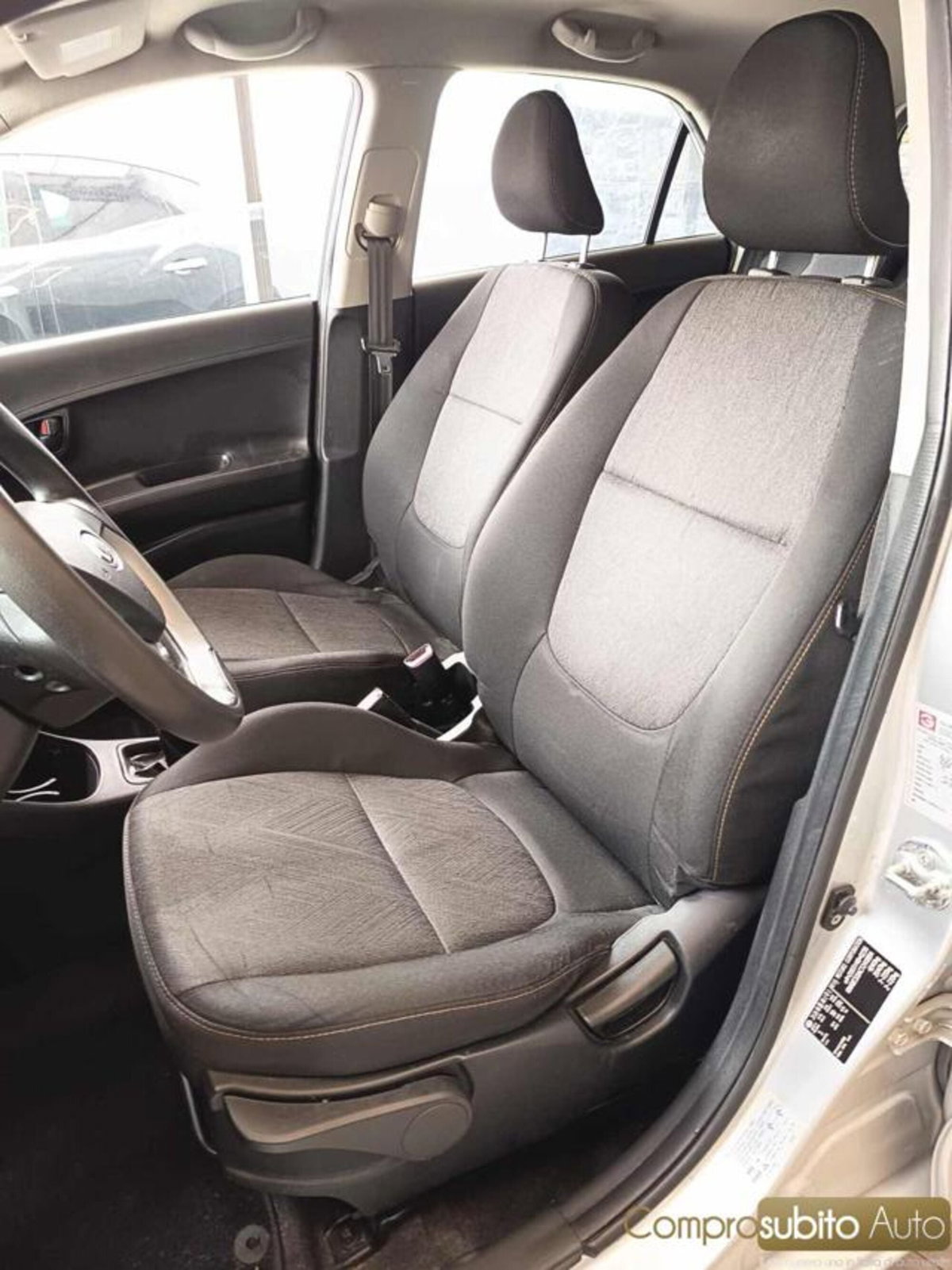 Kia Picanto 1.0 12V 5 porte City (12)