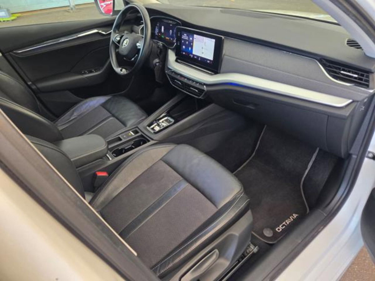 Skoda Octavia Station Wagon 1.5 G-TEC DSG Wagon Executive (9)
