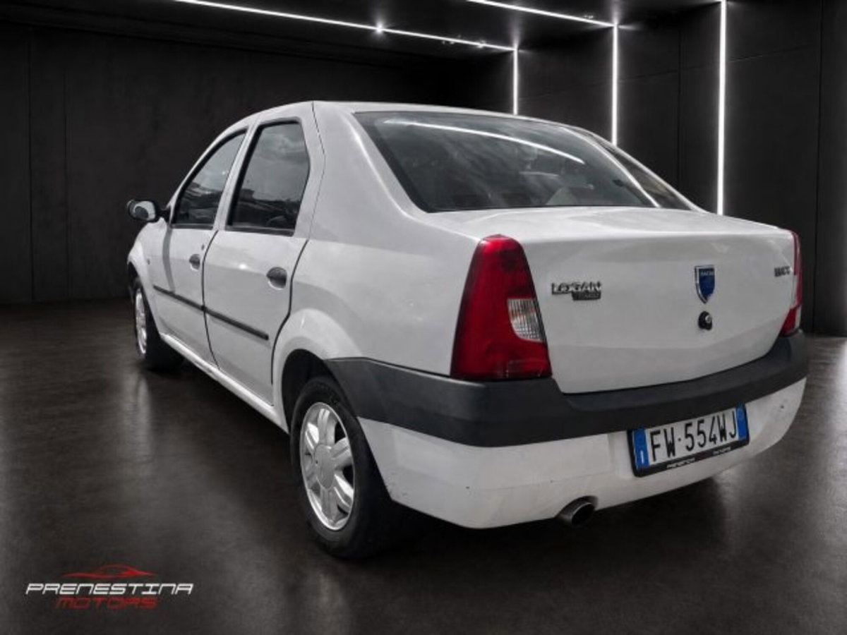 Dacia Logan 1.6 Lauréate (3)