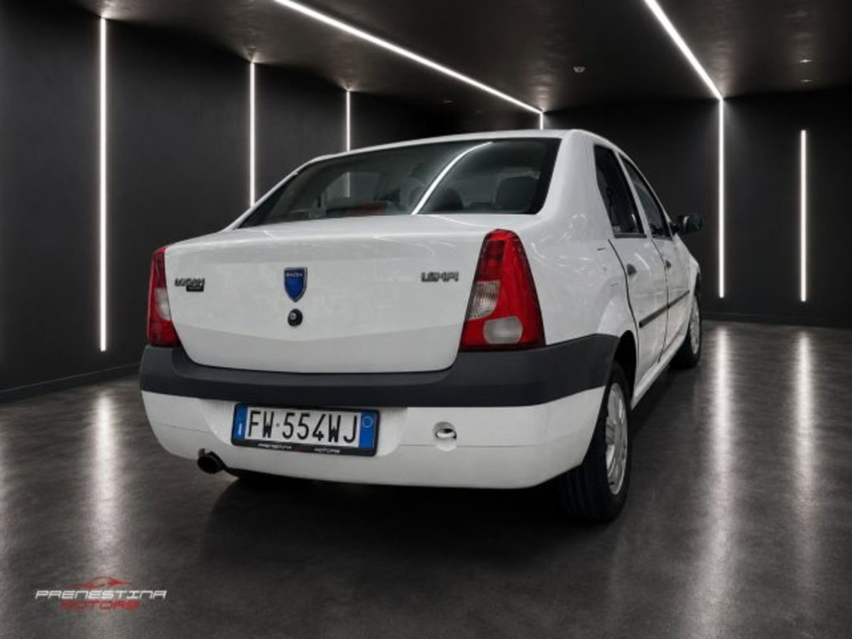 Dacia Logan 1.6 Lauréate (4)