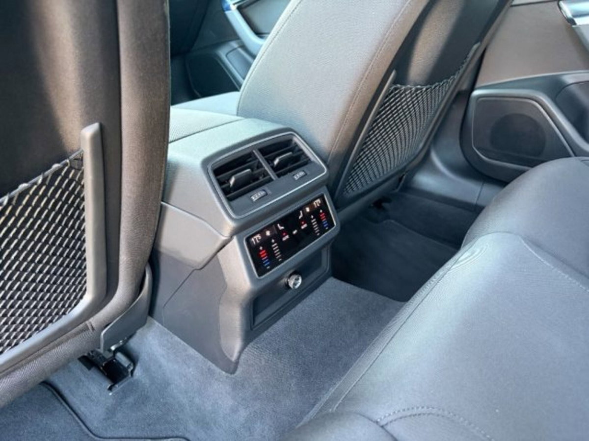 Audi A6 3.0 TDI 204 CV quattro S tronic edition (13)