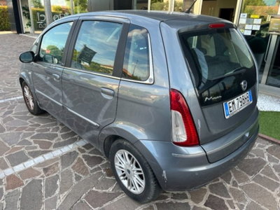 Lancia Musa 1.3 Mjt 95 CV DFN Gold (2)