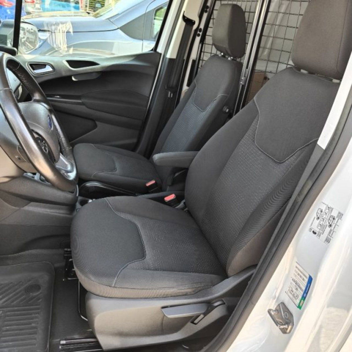 Ford Transit Courier 1.5 TDCi 75CV  Trend (6)