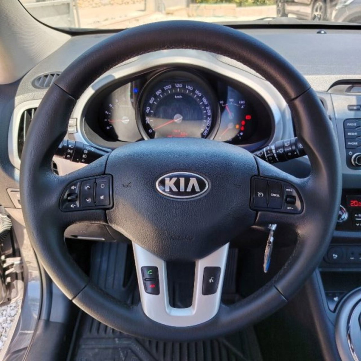 Kia Sportage 1.7 CRDI VGT 2WD Cool (8)