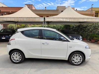 Lancia Ypsilon 1.3 MJT 16V 95 CV 5 porte S&S Black&Red (3)