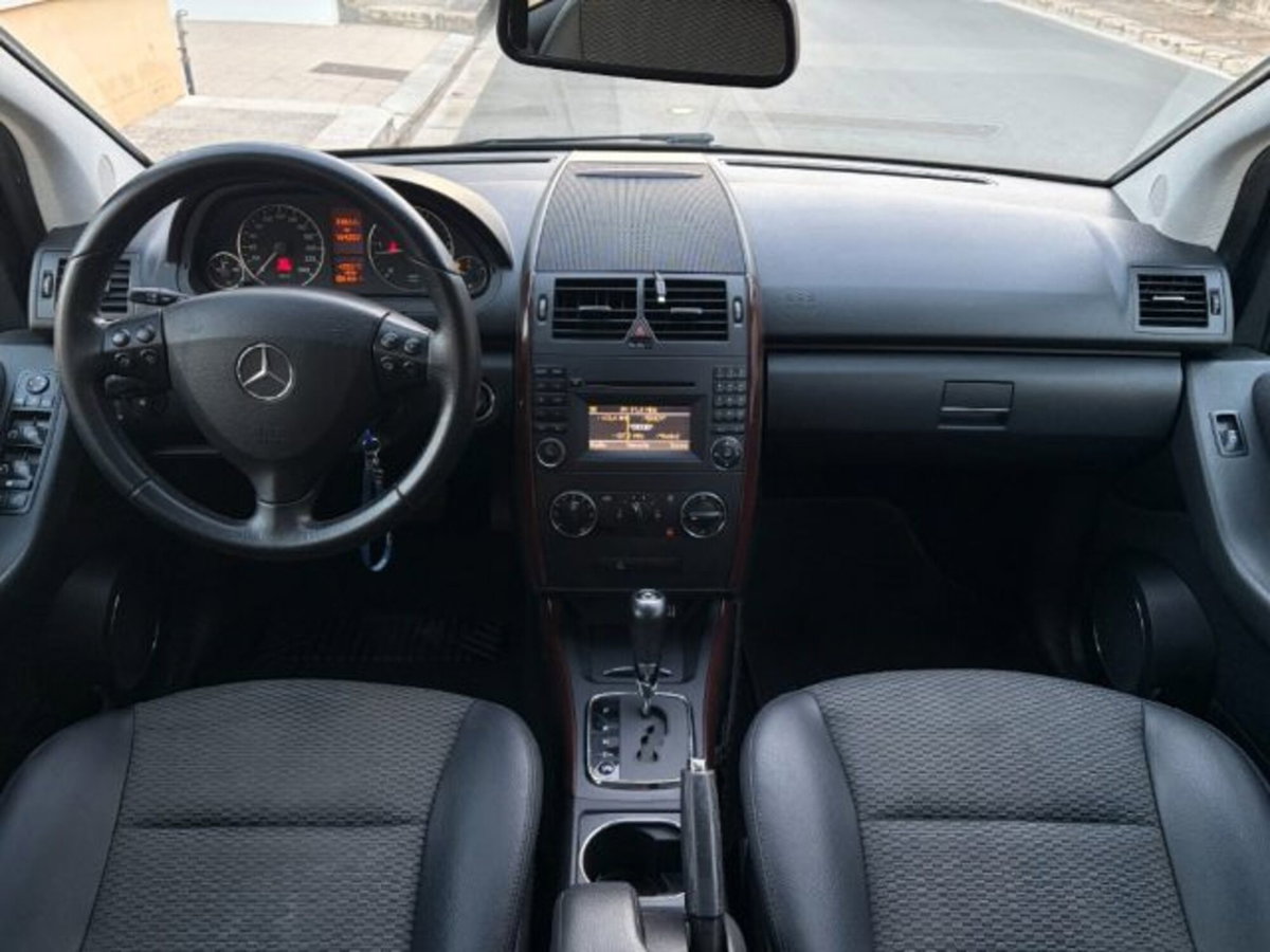 Mercedes-Benz Classe A 180 CDI Elegance (12)