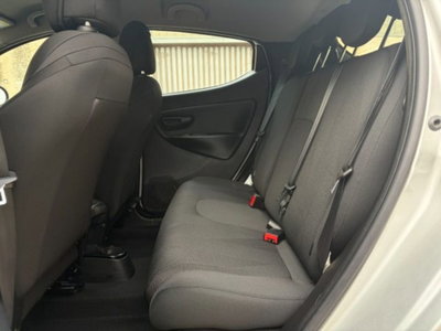 Lancia Ypsilon 1.2 69 CV 5 porte Gold (12)