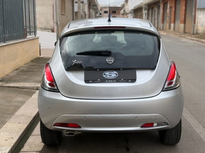 Lancia Ypsilon 1.2 69 CV 5 porte Gold (5)