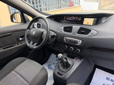 Renault Scenic E-Tech Electric 1.5 dCi 110CV Attractive (12)