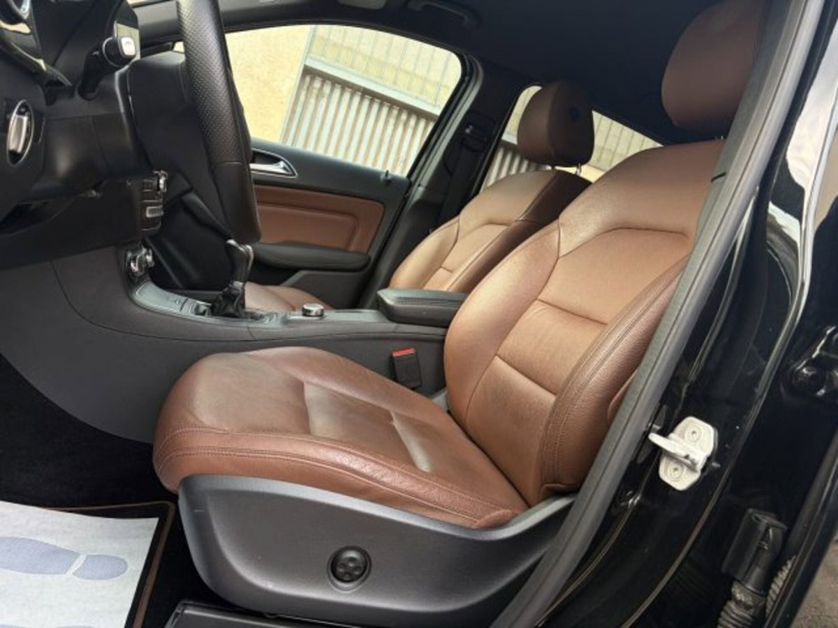Mercedes-Benz Classe B 200 d Sport (18)