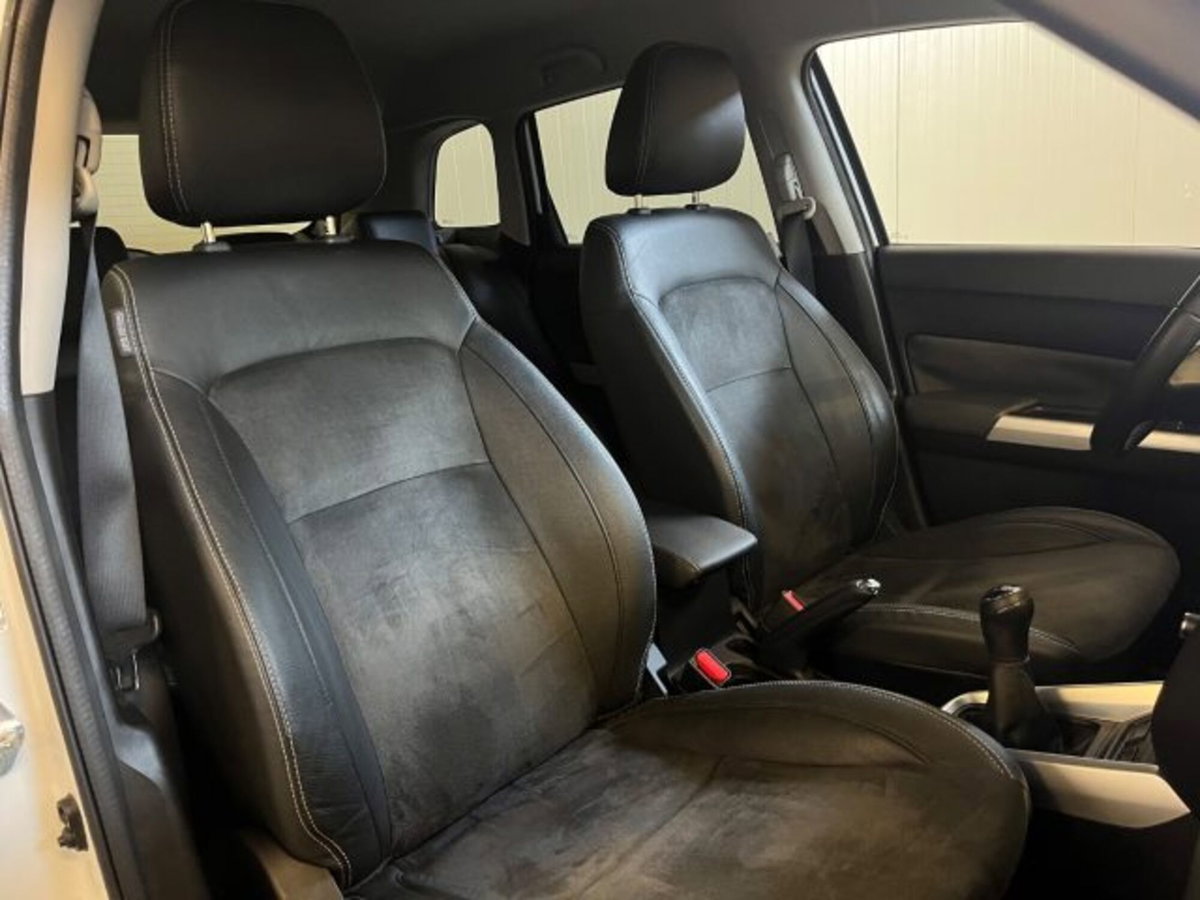 Suzuki Vitara 1.6 VVT V-Top (18)