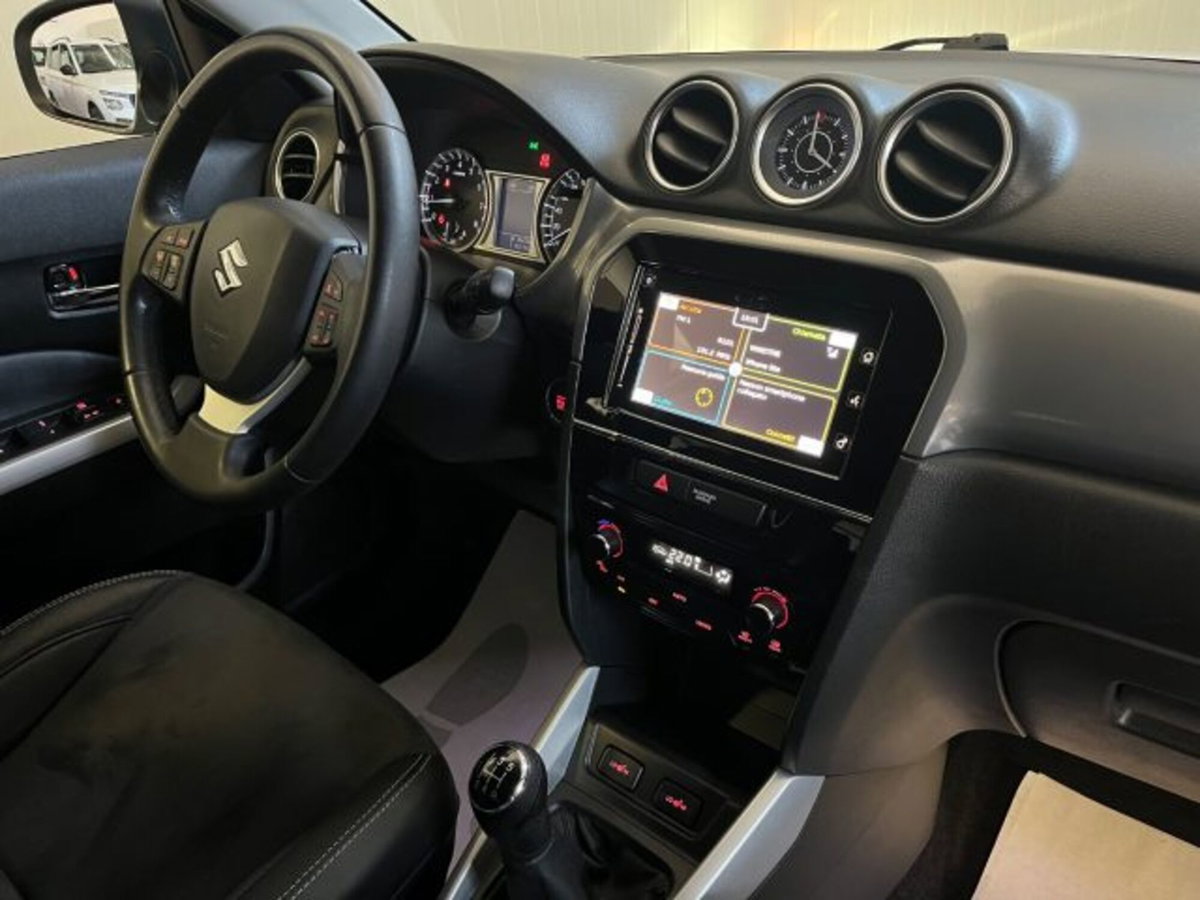 Suzuki Vitara 1.6 VVT V-Top (5)