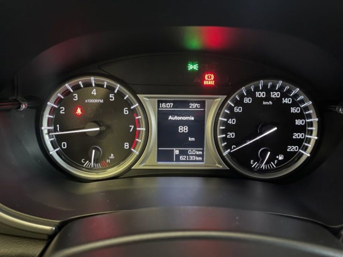 Suzuki Vitara 1.6 VVT V-Top (6)