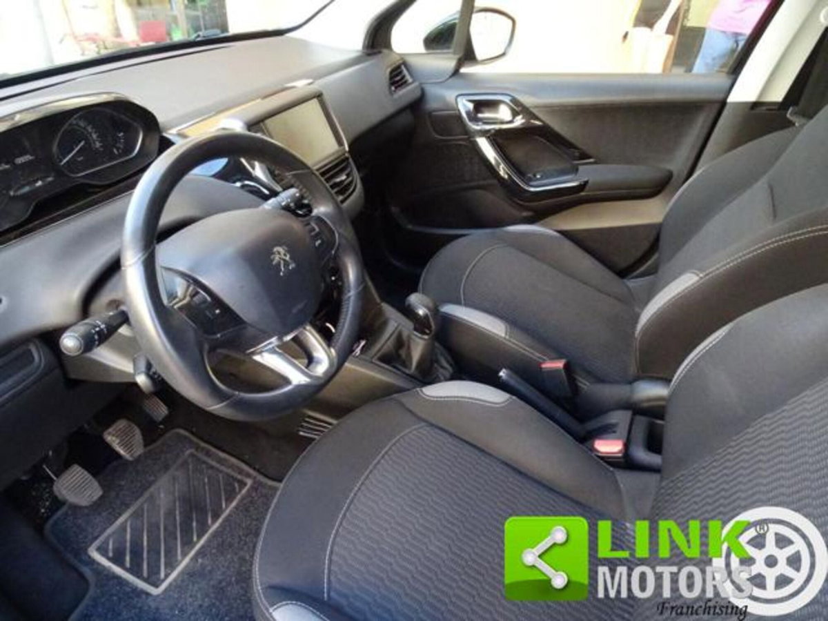 Peugeot 208 VTi 82 CV 5 porte Access (7)
