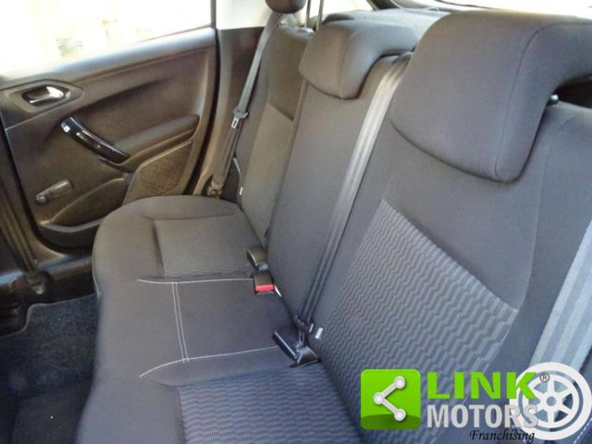 Peugeot 208 VTi 82 CV 5 porte Access (9)