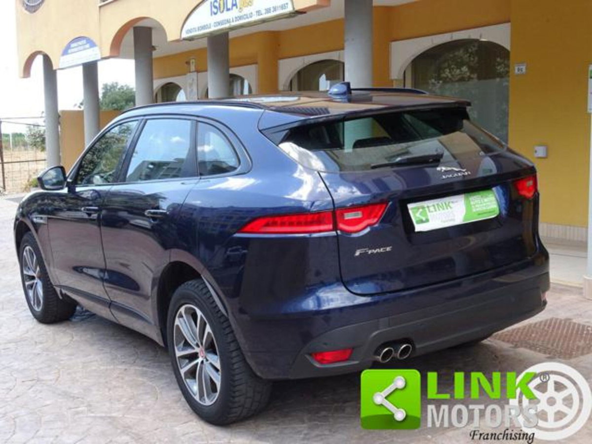 Jaguar F-Pace 2.0 D 180 CV R-Sport (6)