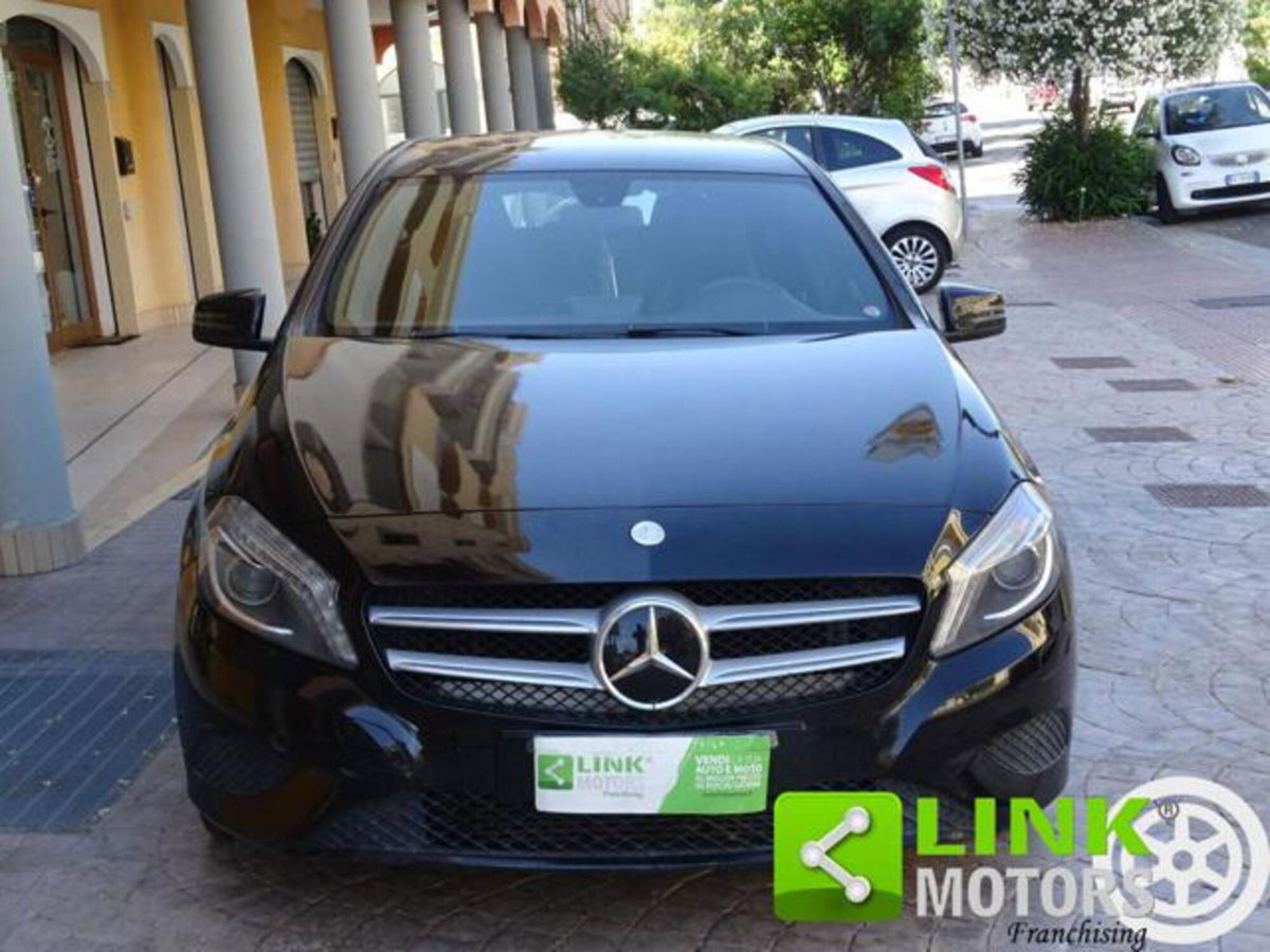 Mercedes-Benz Classe A 180 CDI Dark Night Edition (2)