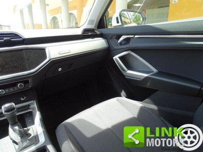 Audi Q3 2.0 TDI 150 CV (11)