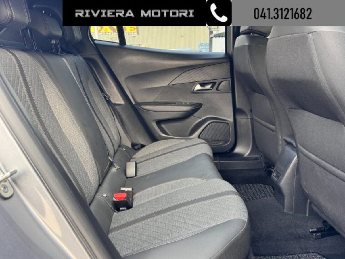 Peugeot 2008 PureTech 100 S&S Allure (10)