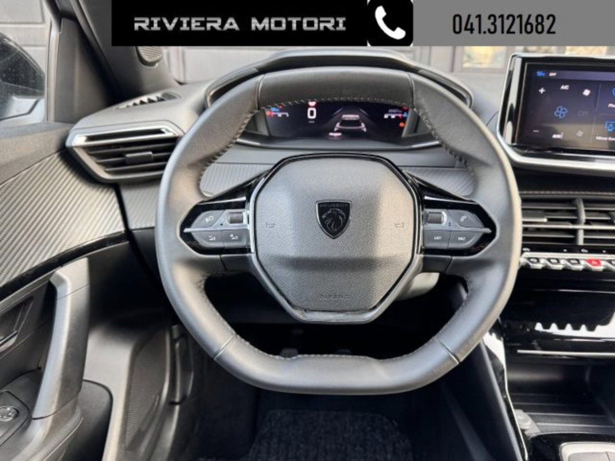 Peugeot 2008 PureTech 100 S&S Allure (7)