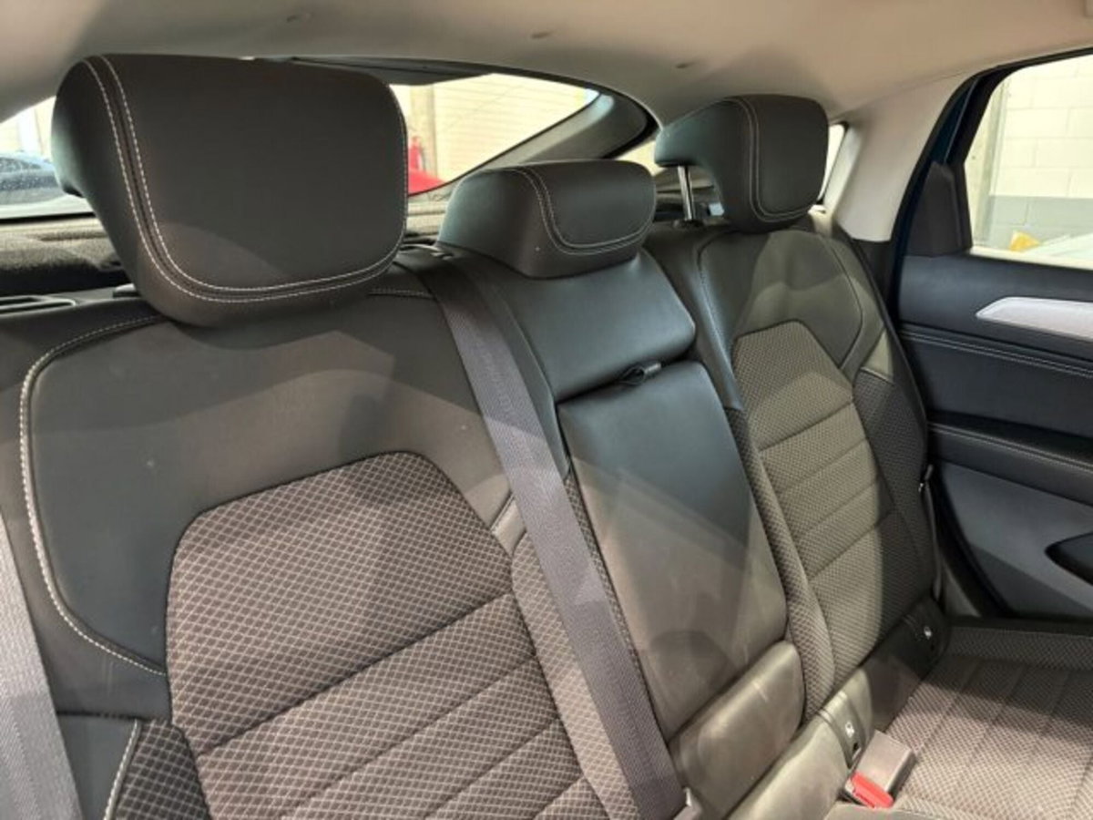 Renault Arkana Hybrid E-Tech 145 CV Engineered (15)
