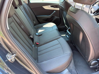Audi A4 Avant 30 TDI/136 CV S tronic Business Advanced (12)