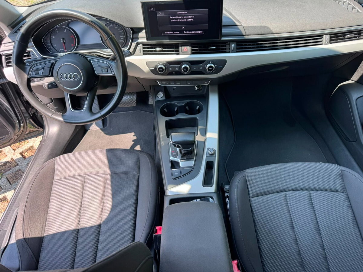 Audi A4 Avant 30 TDI/136 CV S tronic Business Advanced (13)