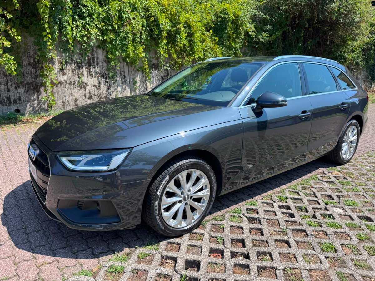 Audi A4 Avant 30 TDI/136 CV S tronic Business Advanced (4)